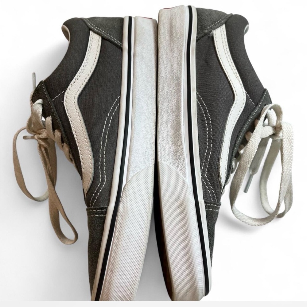 Vans Classic Grey and White Low-Tops - Picture 6 of 8